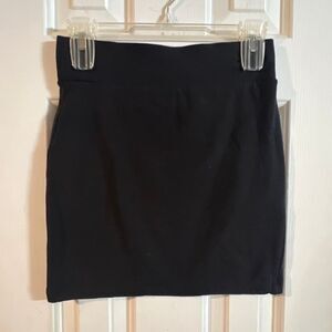 Twenty One Women's Black Cotton Blend Stretchy Pencil Mini Skirt Size Small